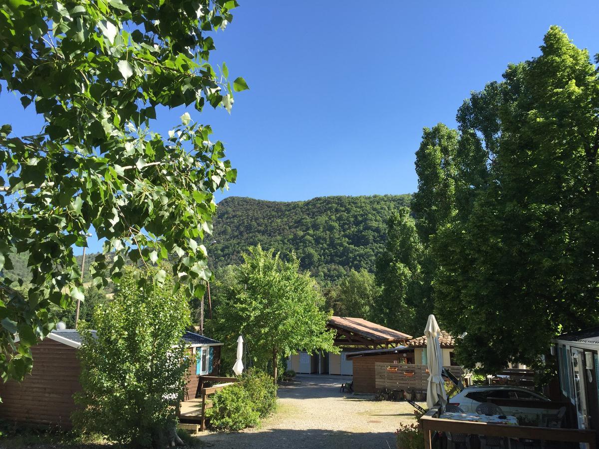 Hotel Les Chapelains Saillans  Zewnętrze zdjęcie